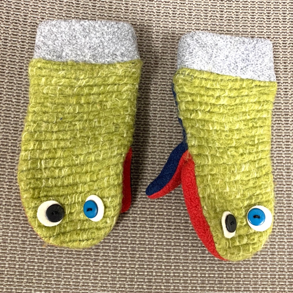 Adorable Little polar fleece gloves — Kookooshka